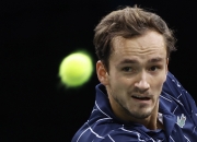 开云体育中国-西班牙网球队完胜意大利网球队，梅德韦杰夫爆发神勇的简单介绍