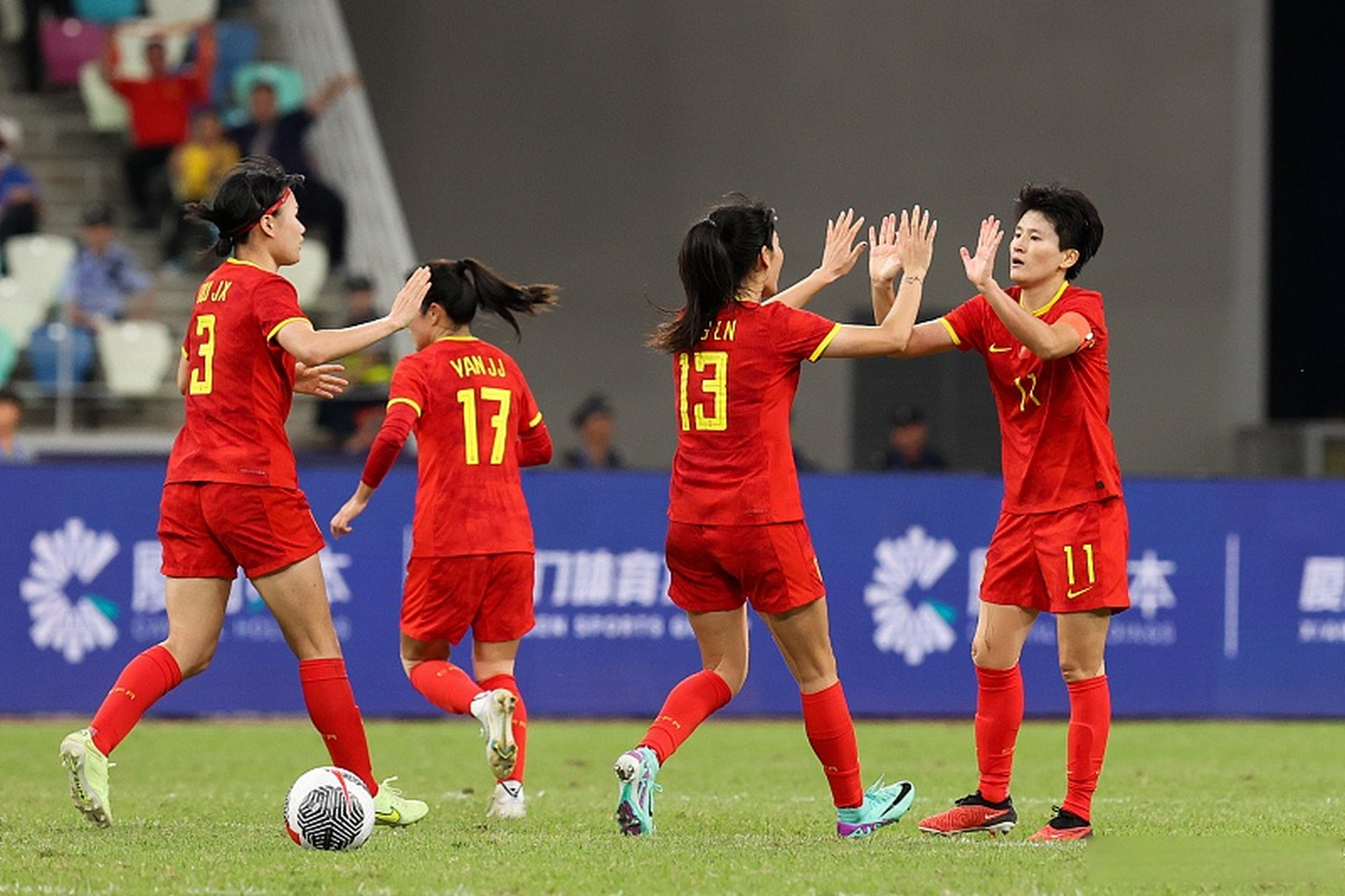 关于中国女足国家队备战热身赛,收获信心的信息 关于中国女足国家队备战热身赛,收获信心的信息