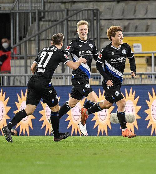 包含弗赖堡客场大胜,展现出强劲实力的词条 包含弗赖堡客场大胜,展现出强劲实力的词条