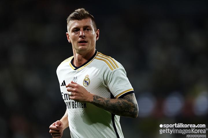 包含尤文图斯逆转战胜皇马,步步靠近冠军的词条 包含尤文图斯逆转战胜皇马,步步靠近冠军的词条