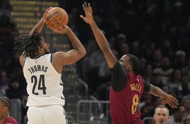 篮网新秀突破封盖,助球队逆转关键时刻 篮网新秀突破封盖,助球队逆转关键时刻