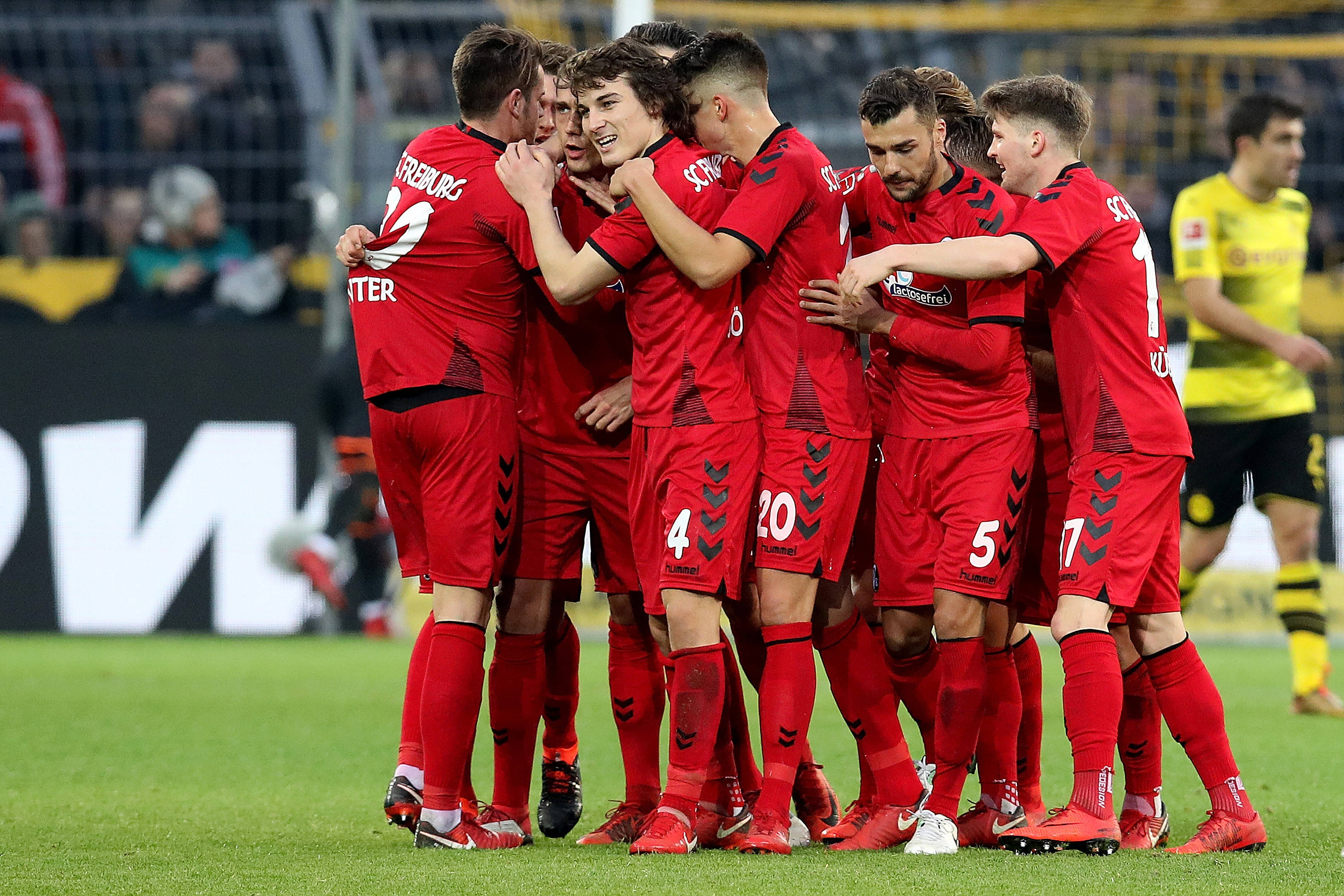 弗尔德队连续取胜,备战下场比赛迎战汉堡 弗尔德队连续取胜,备战下场比赛迎战汉堡