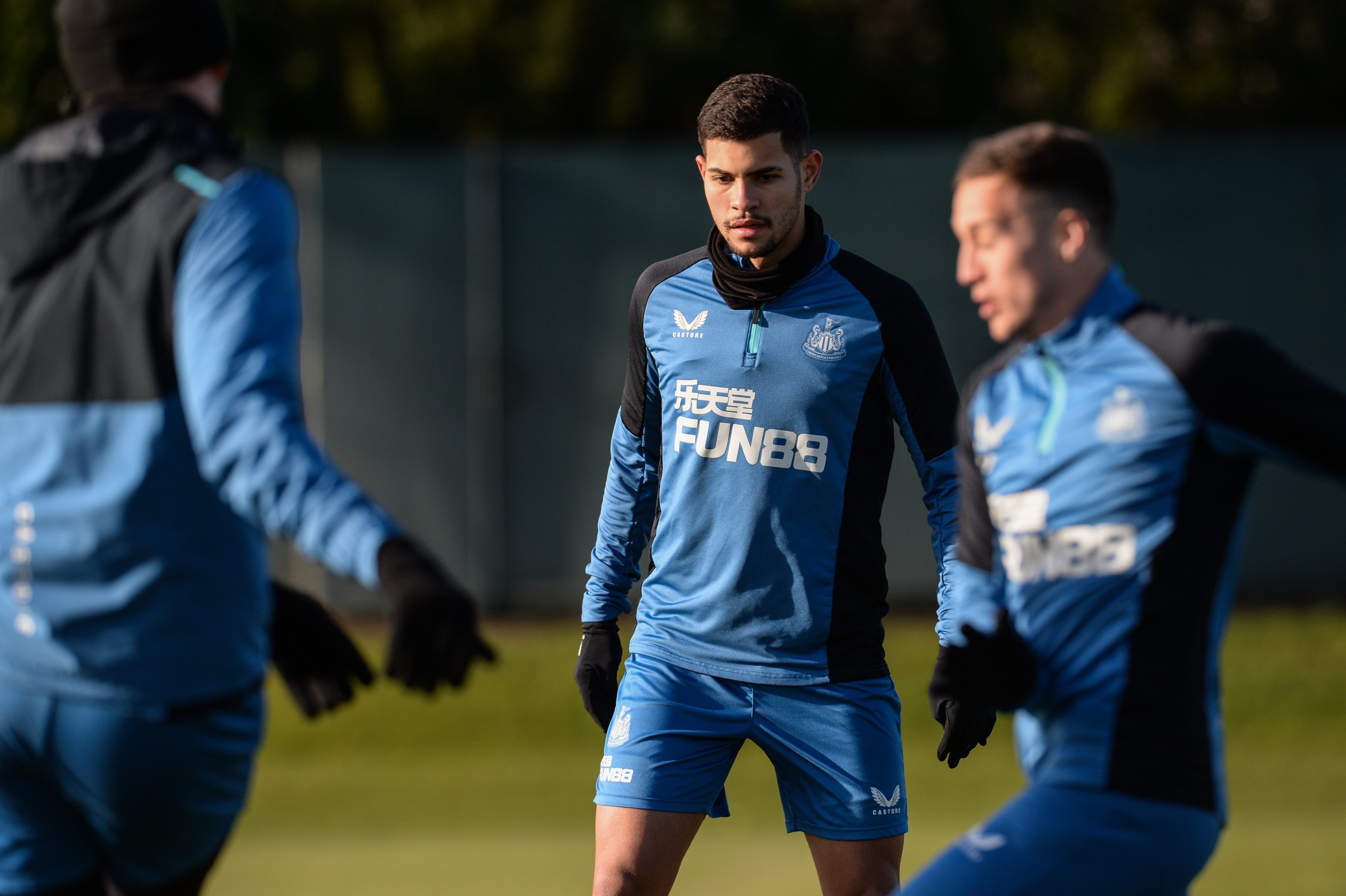 伯明翰城主场不敌,保级形势日益严峻 伯明翰城主场不敌,保级形势日益严峻