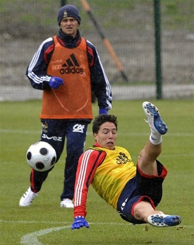 包含国家队备战精神风貌，备战实力逐渐暴露的词条