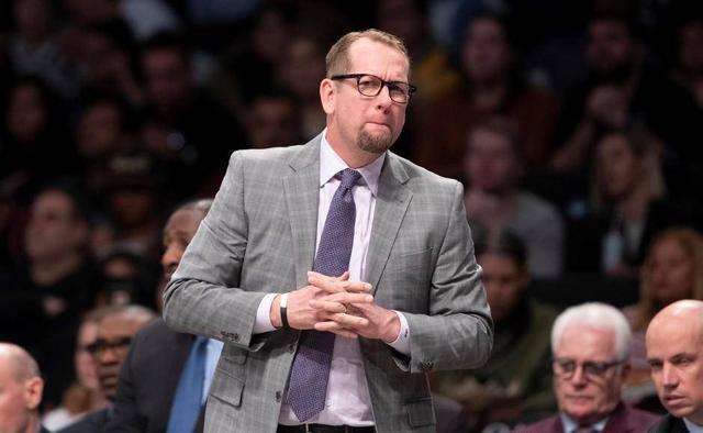 火箭主帅因伤离场，球队寻找新帅的简单介绍