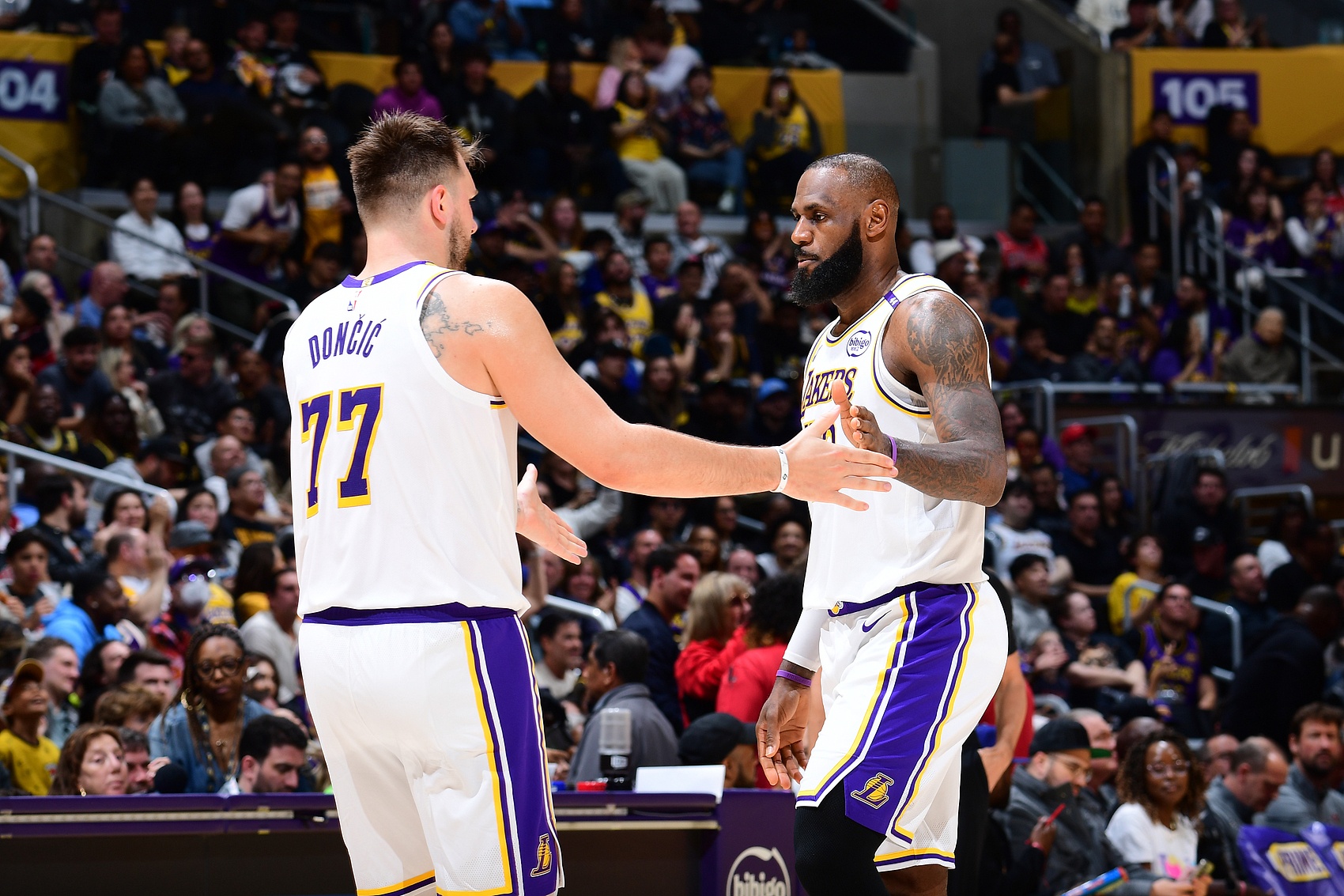 詹姆斯空砍分，骑士不敌公牛遭遇败绩的简单介绍