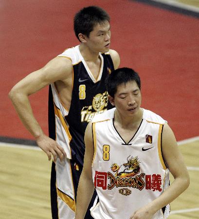 关于呼和浩特狼队卫冕篮球巅峰赛冠军,实力强劲的信息 关于呼和浩特狼队卫冕篮球巅峰赛冠军,实力强劲的信息