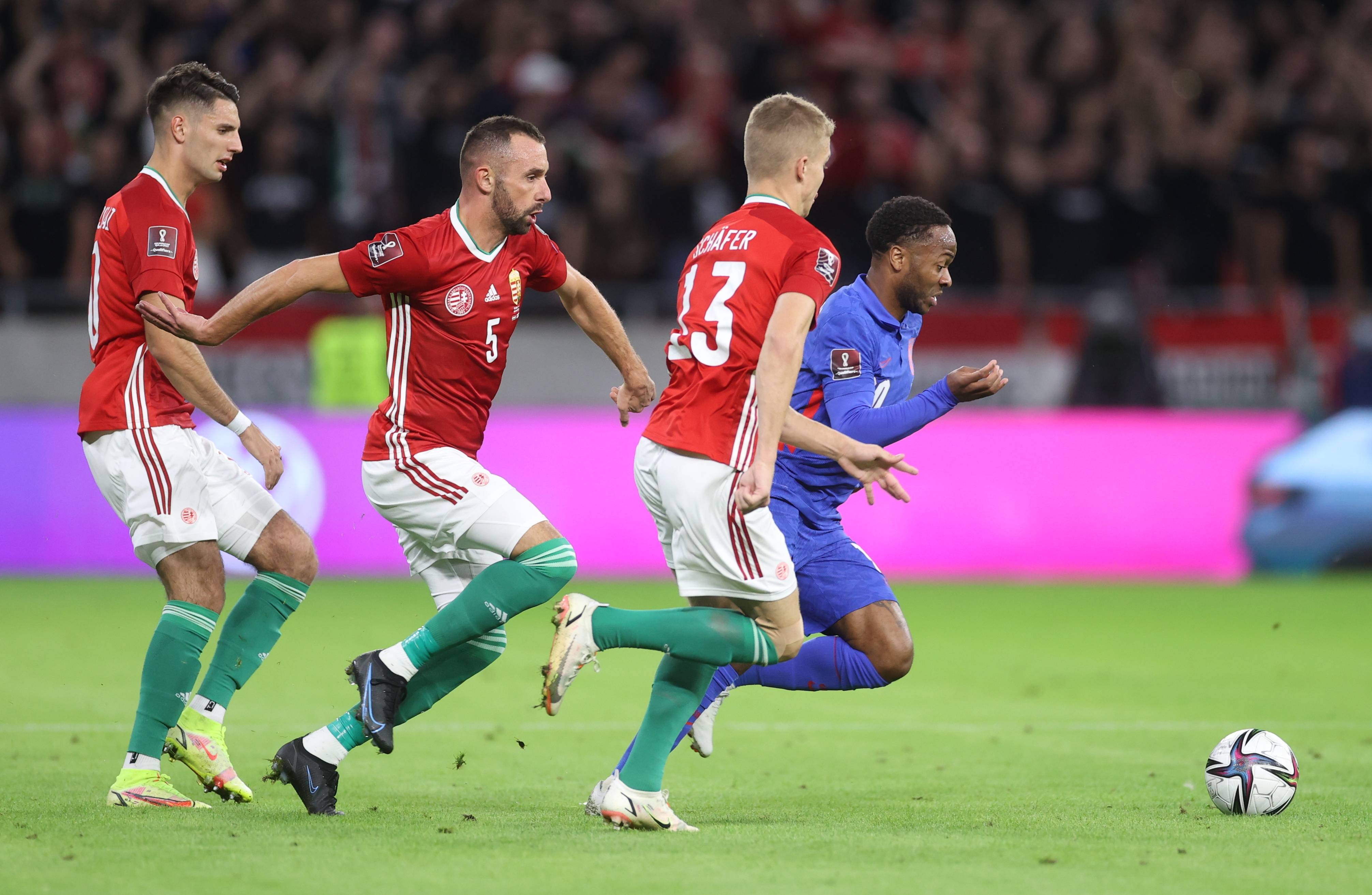 欧洲强队在比赛中展现出色技术 欧洲强队在比赛中展现出色技术