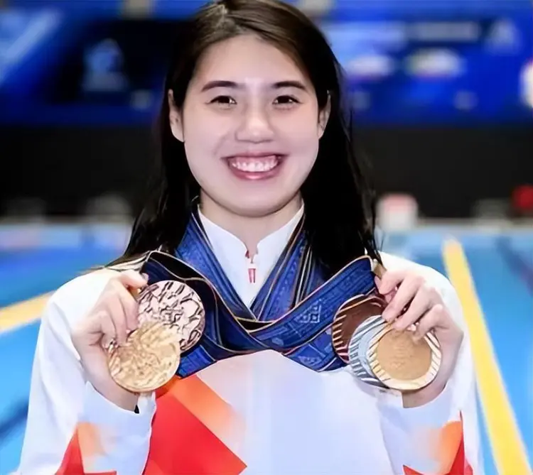 包含澳大利亚游泳选手刷新个人最佳成绩的词条 包含澳大利亚游泳选手刷新个人最佳成绩的词条