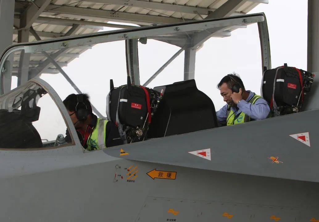 球队团结协作,共同向着目标前行 球队团结协作,共同向着目标前行