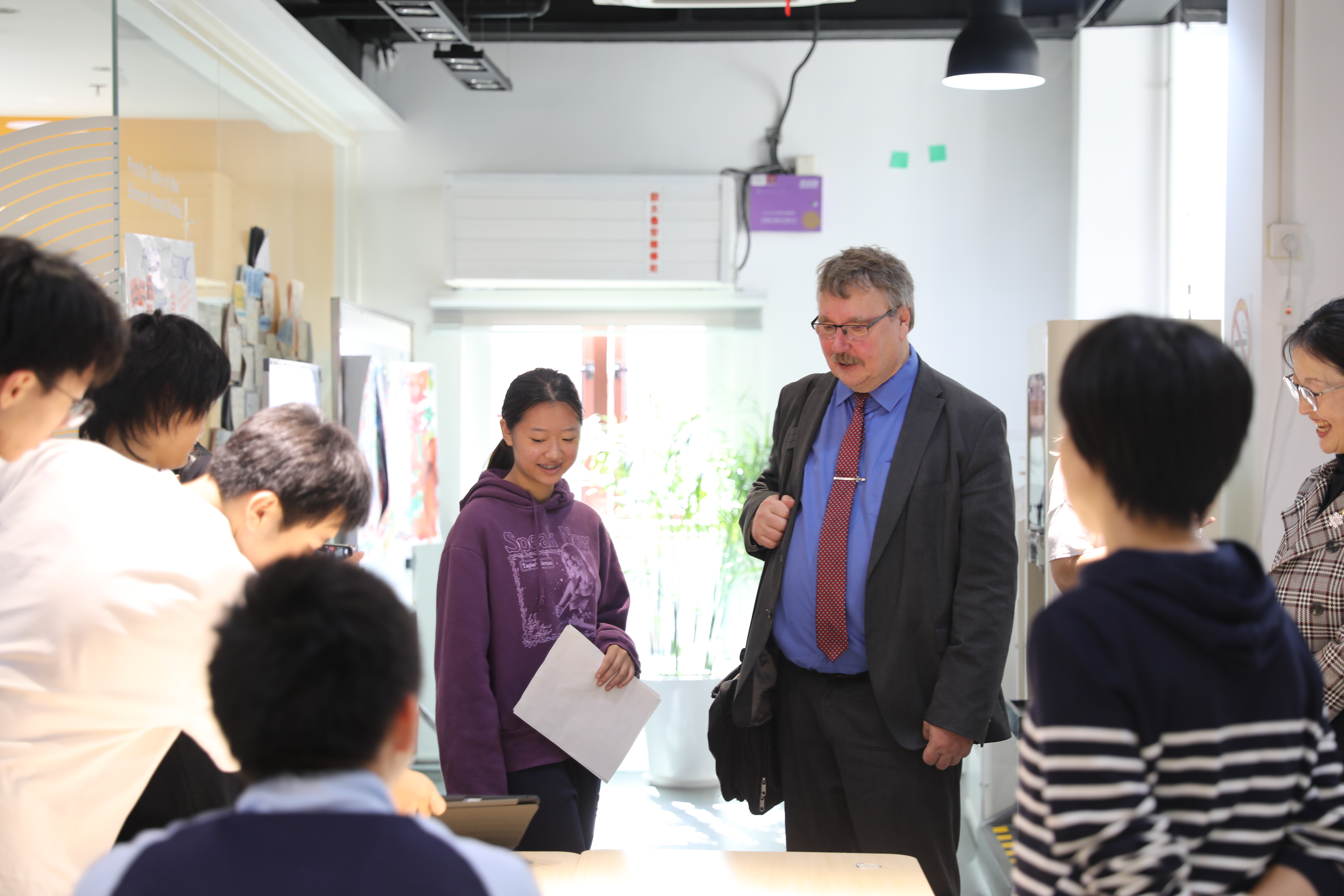 包含芬兰代表团喜获多面奖牌,闪闪发光的词条 包含芬兰代表团喜获多面奖牌,闪闪发光的词条