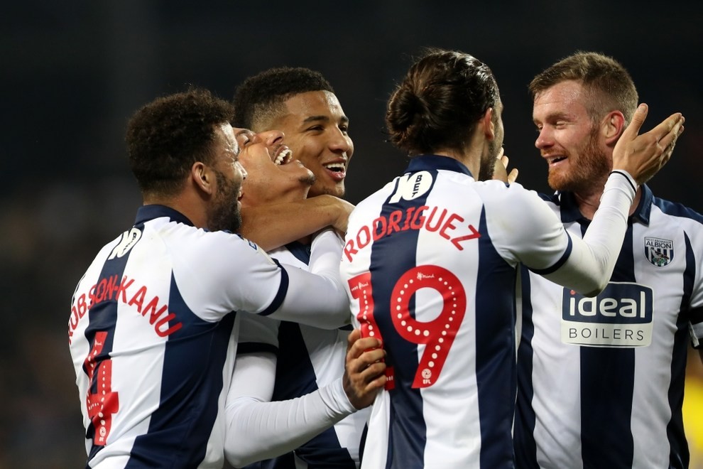 包含斯旺西连胜维冈,重返升班马榜首的词条 包含斯旺西连胜维冈,重返升班马榜首的词条