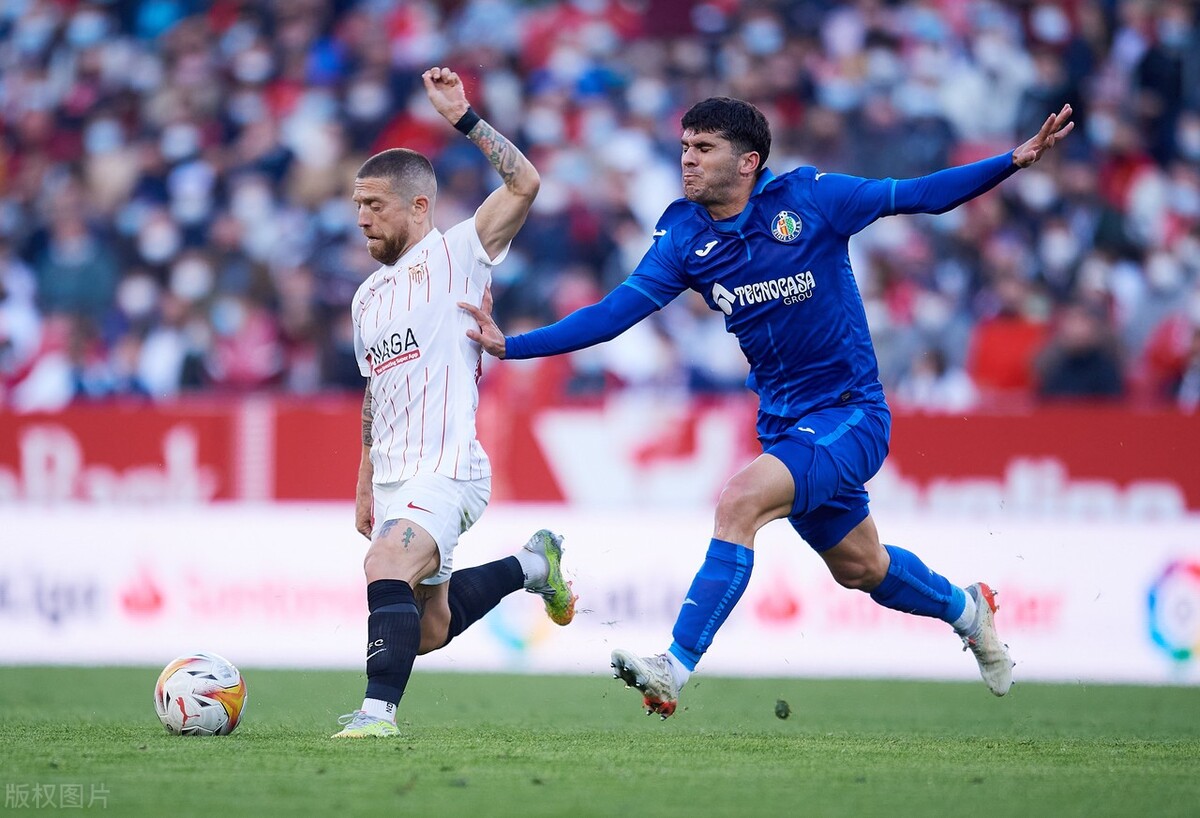 两队势均力敌赛场上风云莫测令人期待不已的简单介绍 两队势均力敌赛场上风云莫测令人期待不已的简单介绍