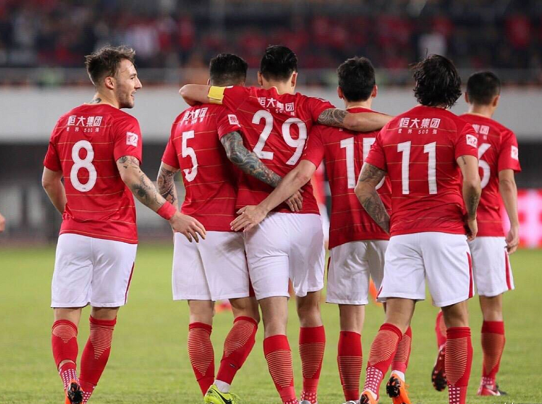 恒大客场大胜重庆,继续保持领先优势 恒大客场大胜重庆,继续保持领先优势