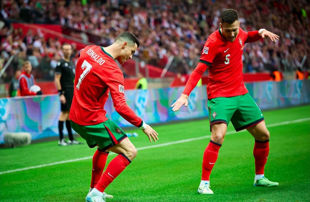 丹麦队主场压倒性获胜，晋级欧国联四强