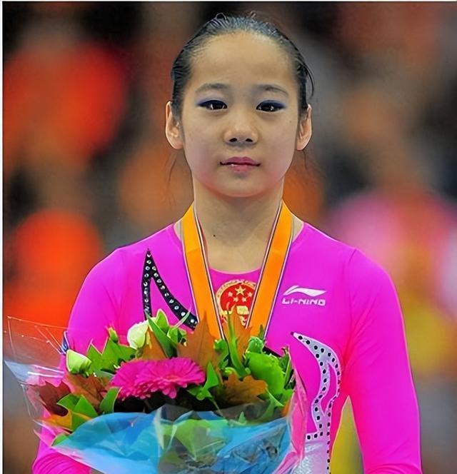 体操冠军逆袭晋级,再次展现实力 体操冠军逆袭晋级,再次展现实力