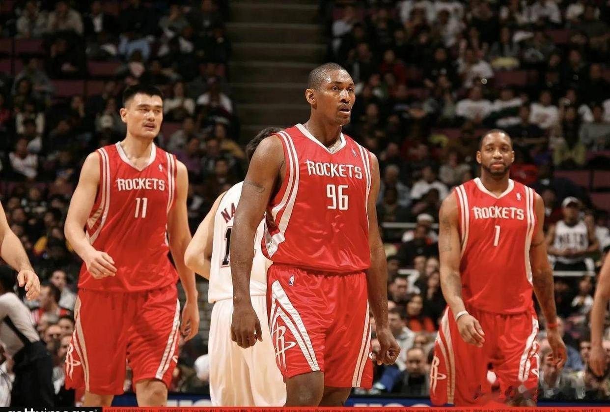 火箭队全队拼搏，实现连胜获得胜利