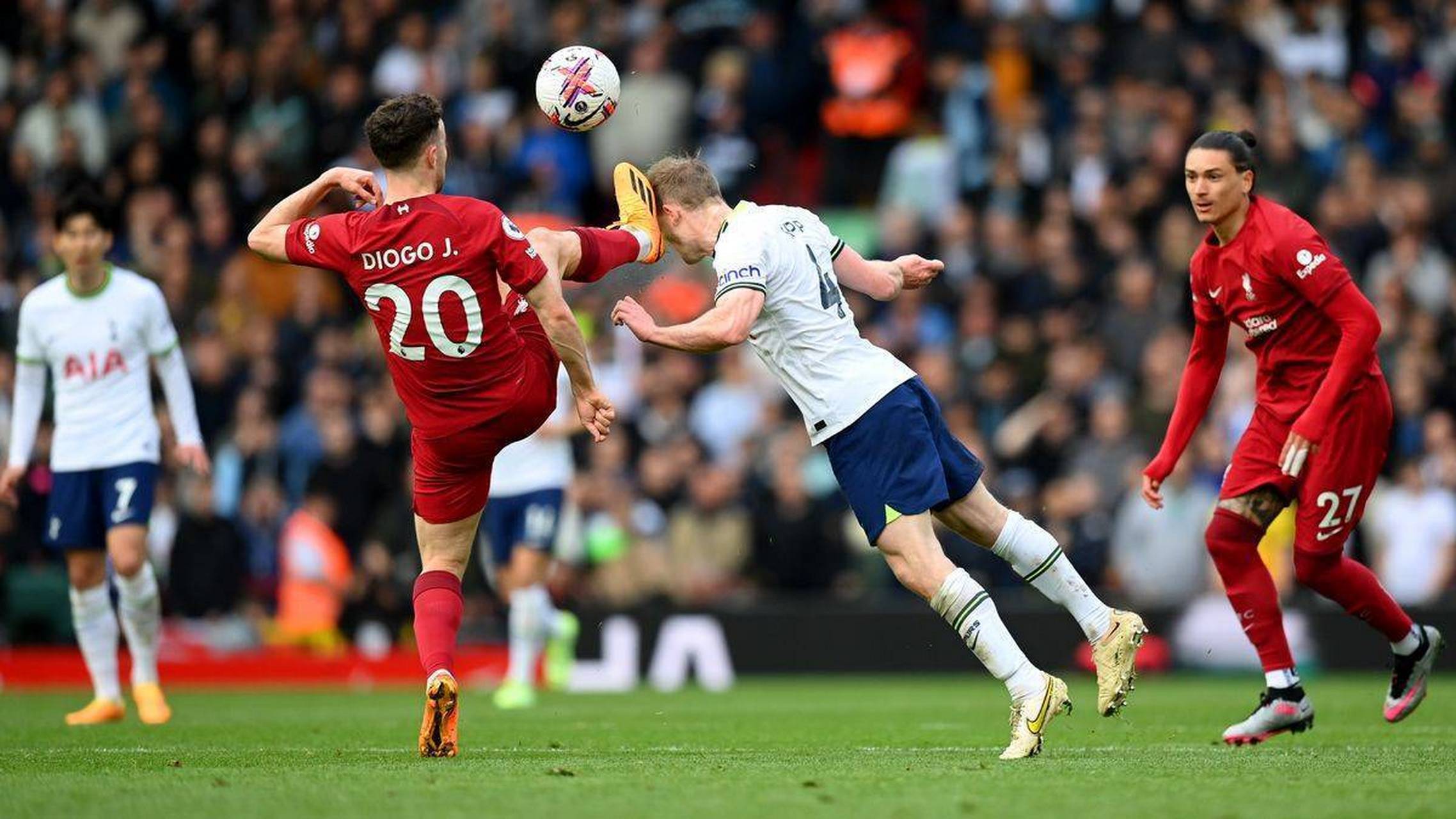 热刺迎来一场悬殊的排球对决的简单介绍 热刺迎来一场悬殊的排球对决的简单介绍