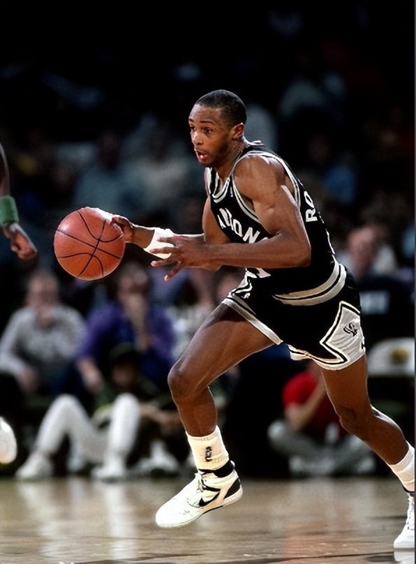 关于莱比锡失利多特蒙德，遗憾错失领先之位创意的信息