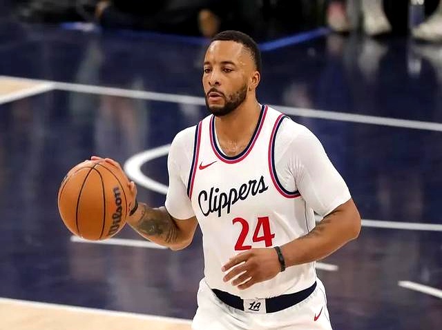 爵士客场击败魔术,继续领骑西部 爵士客场击败魔术,继续领骑西部