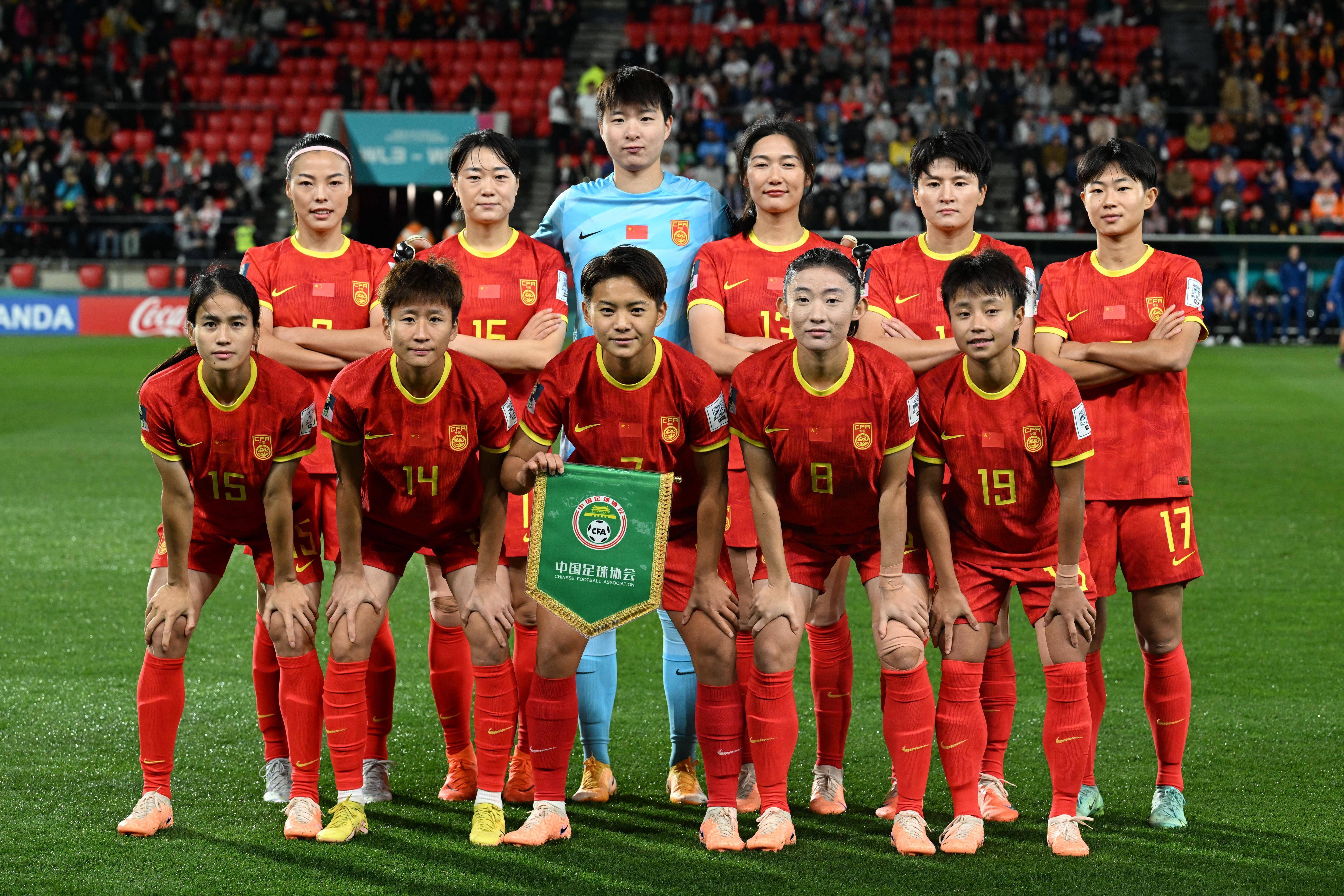 国际女足比赛精英聚首,中国队斗志昂扬 国际女足比赛精英聚首,中国队斗志昂扬