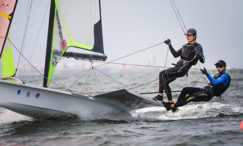 俄罗斯选手稳操胜券,勇夺帆船比赛冠军 俄罗斯选手稳操胜券,勇夺帆船比赛冠军