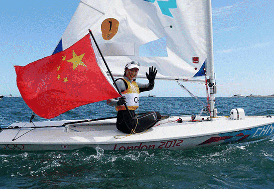 俄罗斯选手稳操胜券,勇夺帆船比赛冠军 俄罗斯选手稳操胜券,勇夺帆船比赛冠军