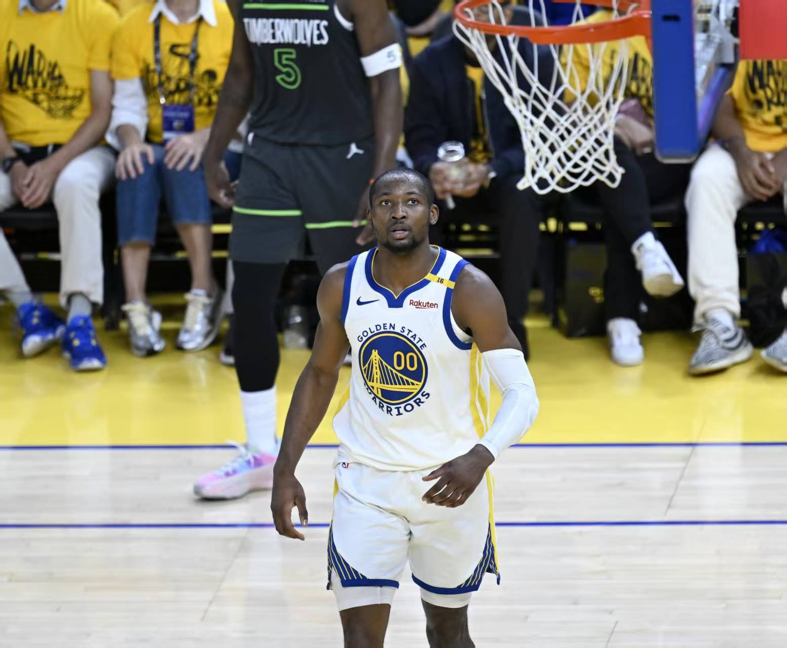 勇士爆冷热火B队,西蒙斯打破历史纪录的简单介绍 勇士爆冷热火B队,西蒙斯打破历史纪录的简单介绍