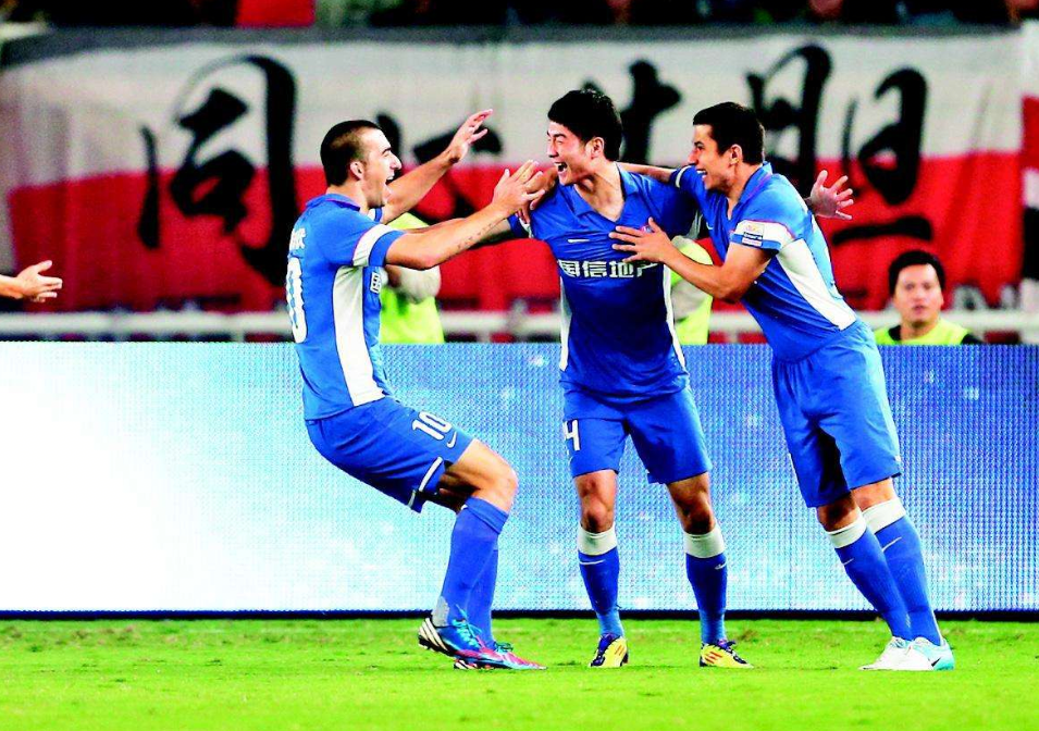 江苏舜天惨败广州恒大，主教练连夜研究改进战术