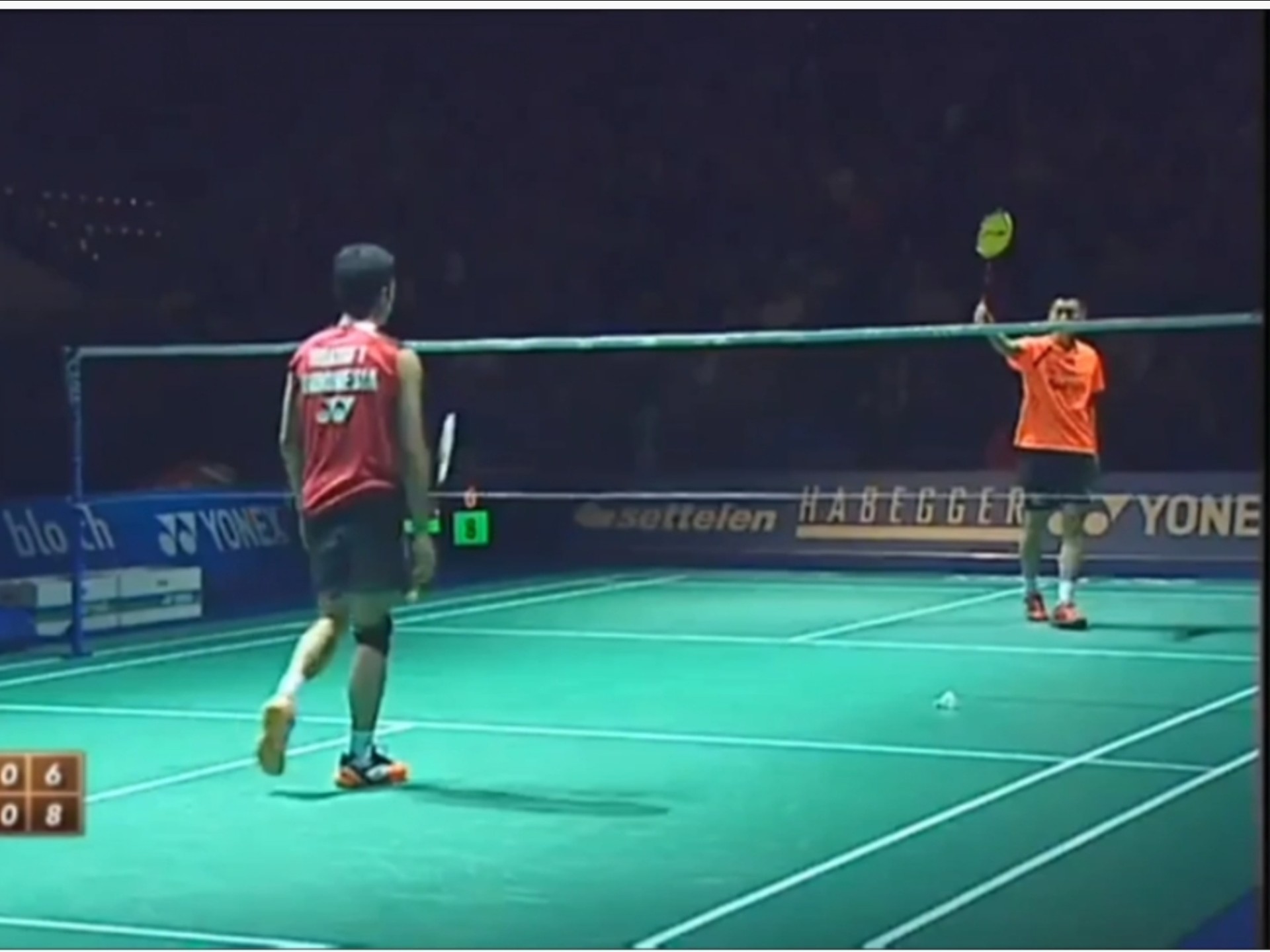 包含印尼羽毛球队轻取丹麦羽毛球队，陶菲克关键制胜的词条