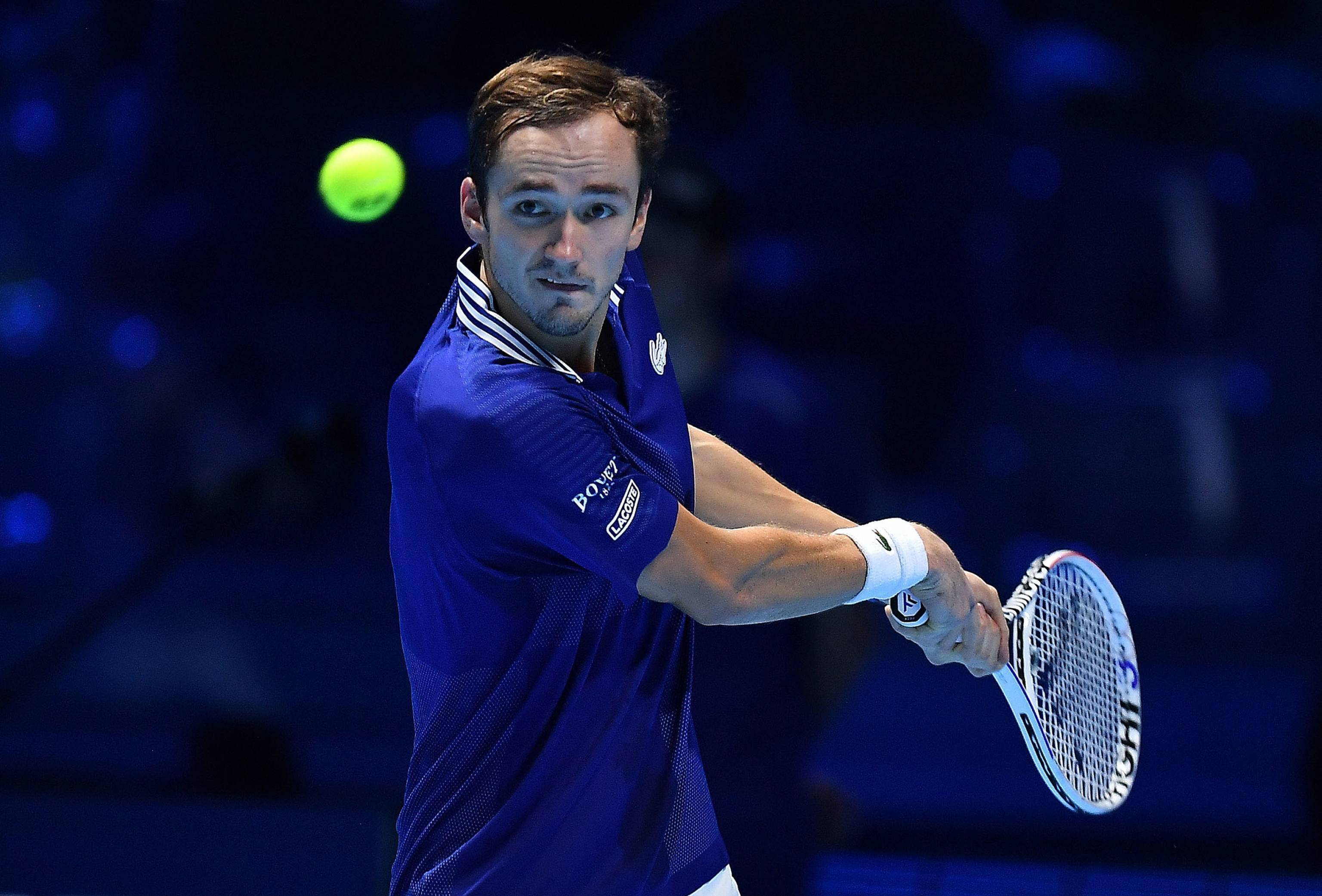 关于意大利网球队鏖战法国网球队，梅德韦杰夫爆发神勇的信息