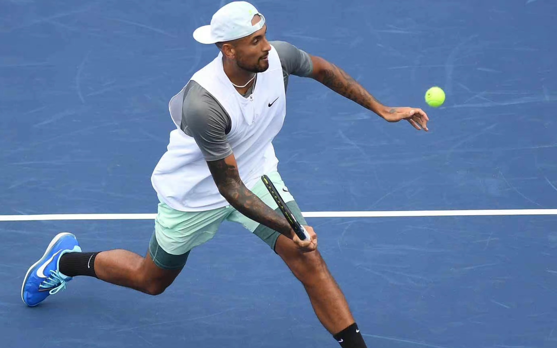 西班牙网球队碾压世界网球队，克耶高斯惊艳世界的简单介绍