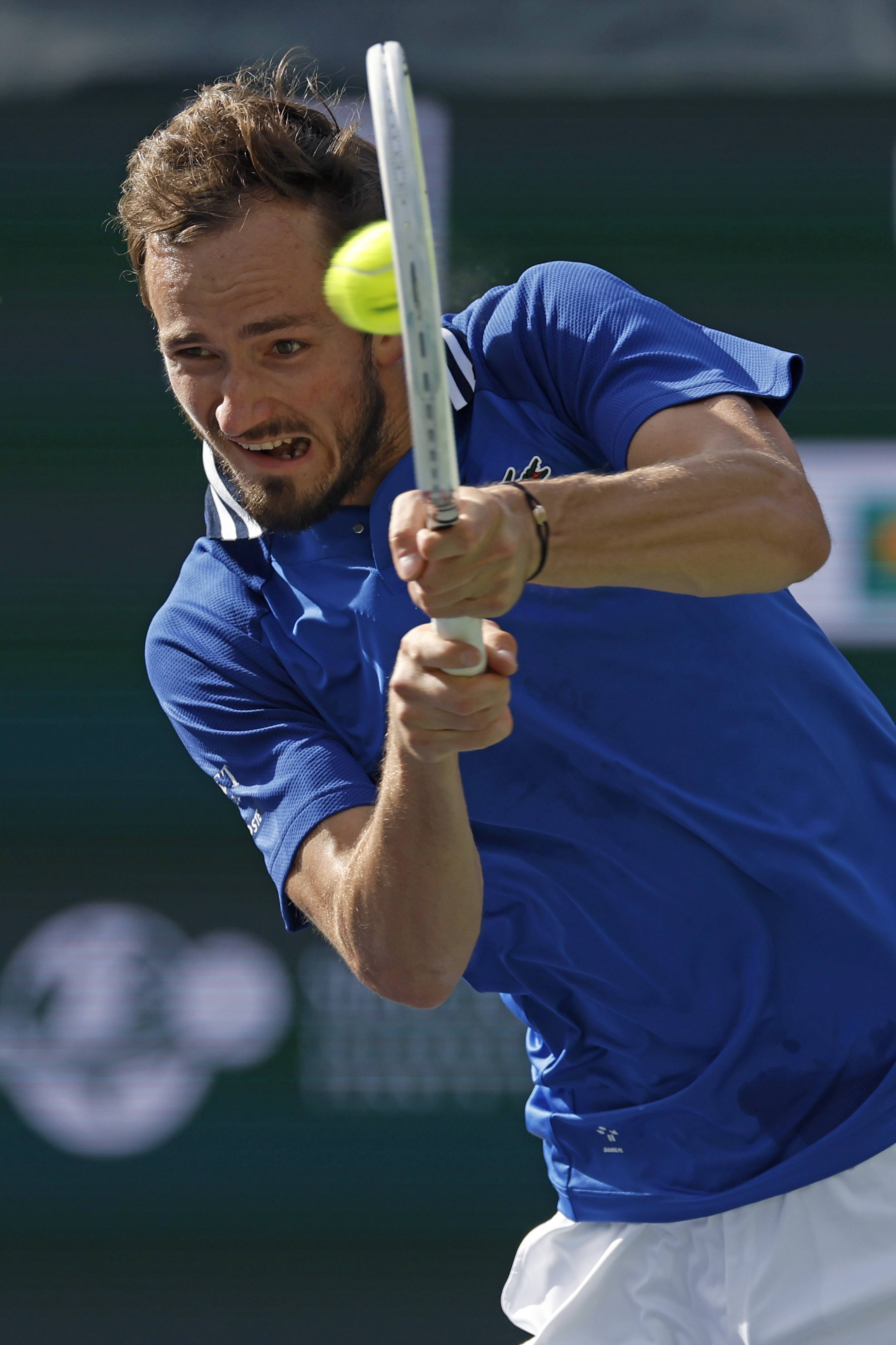 关于西班牙网球队险胜德国网球队，梅德韦杰夫统治全场的信息