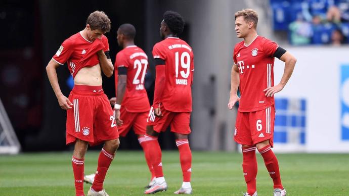 墨西哥翻盘曼城,苏亚雷斯点燃赛场 墨西哥翻盘曼城,苏亚雷斯点燃赛场