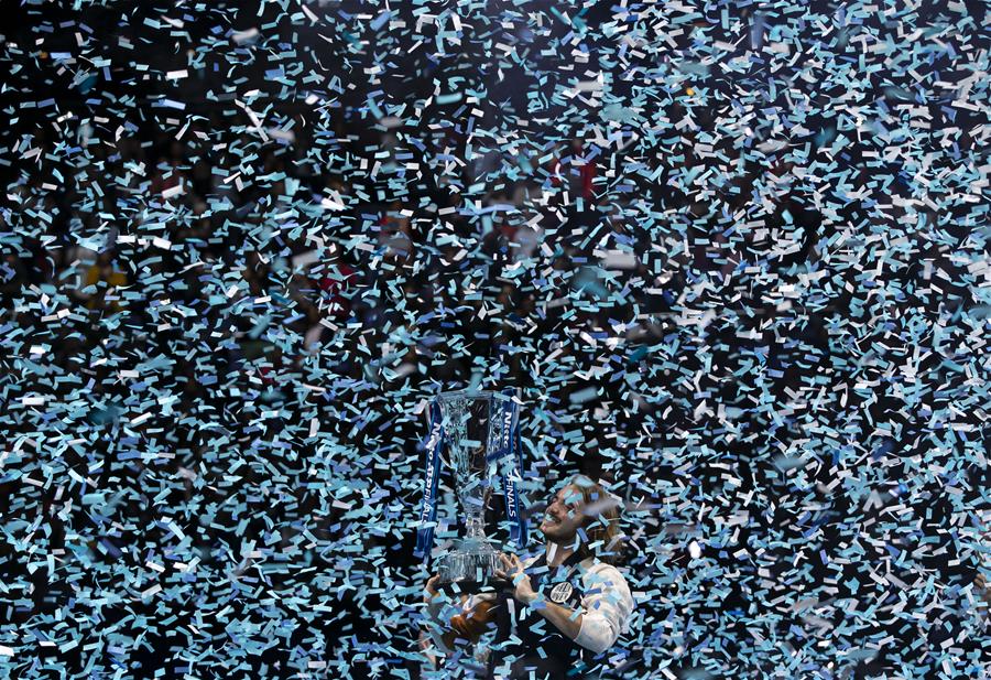 ATP总决赛翻盘年终总决赛，西西帕斯刷新纪录