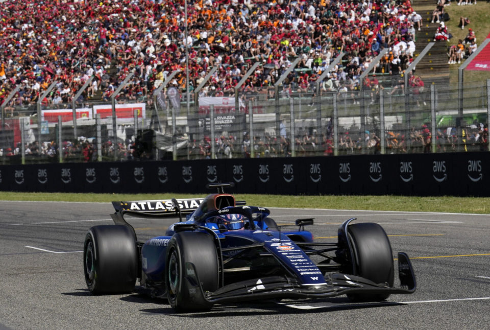 红牛车队横扫威廉姆斯，皮亚斯特里点燃赛场